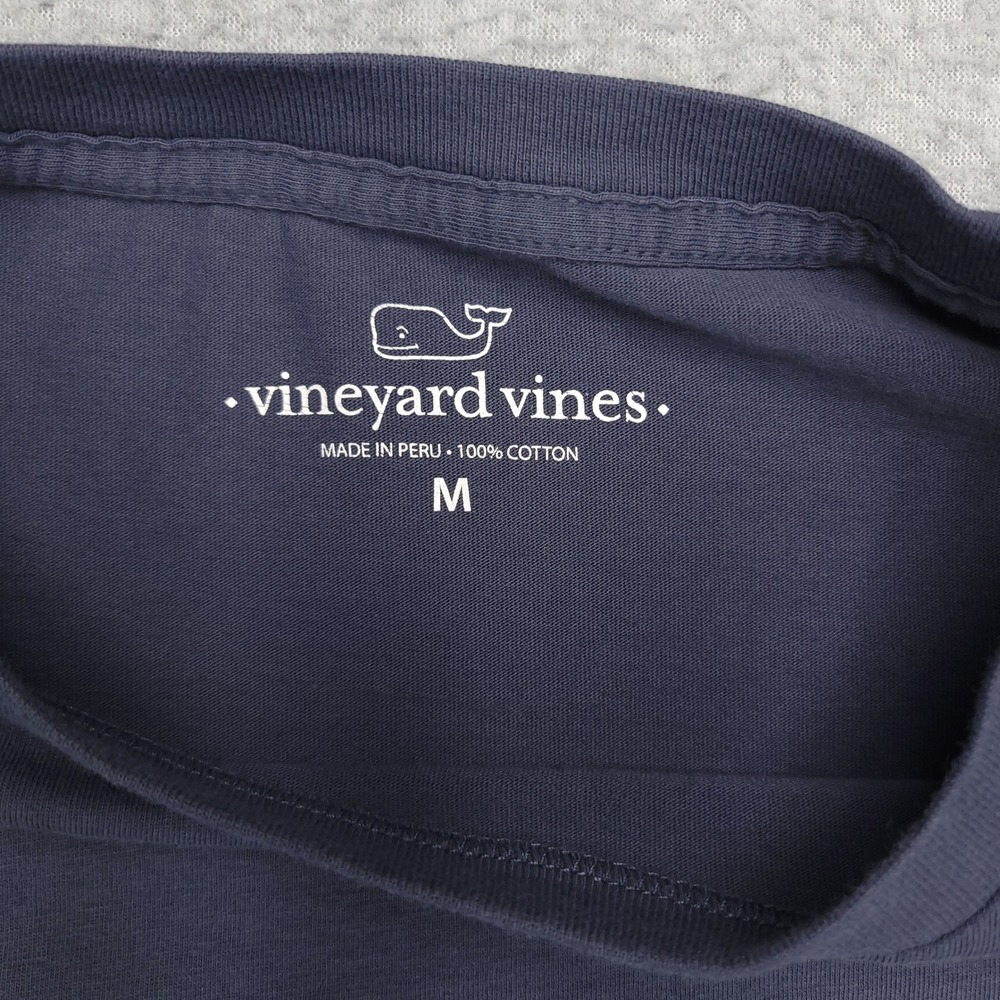 Vineyard Vines Long Sleeve Pocket‎ T Shirt Men's Medium Patriotic Whale Graphic - Picture 4 of 15